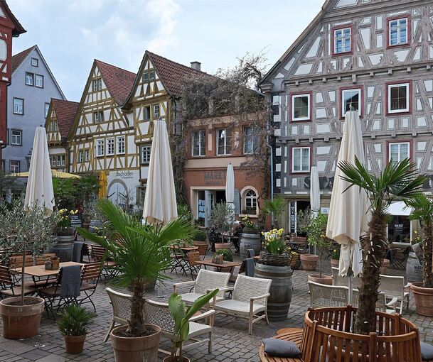 Auf dem Besigheimer Marktplatz wird Frank Land zum Ende des Jahres die Sonnenschirme zuklappen.