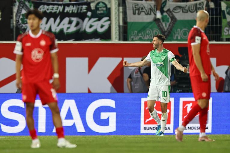 SpVgg Greuther Fürth - Rot-Weiss Essen SpVgg Greuther Fürth - Rot-Weiss Essen
