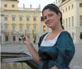 Auch die Gouvernante zeigt das Schloss. Auch die Gouvernante zeigt das Schloss.