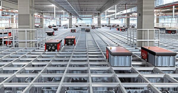 Breuninger hat sein Logistikzentrum in Sachsenheim in der Vergangenheit großflächig ausgebaut.