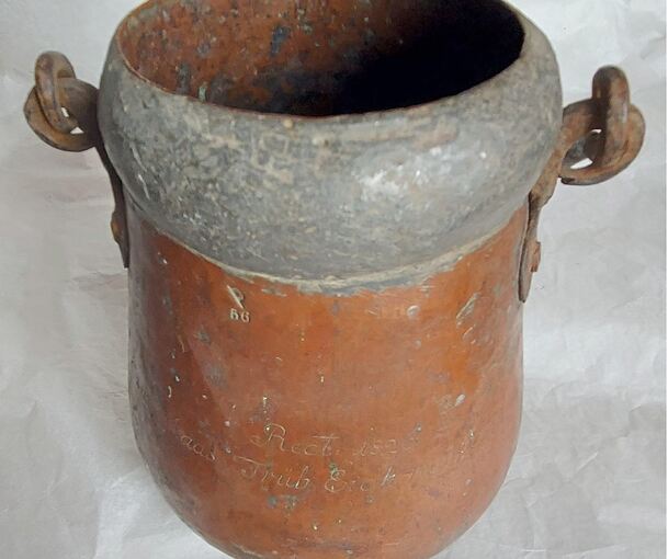 In dieses Pfechtgefäß aus dem Jahr 1826 passt eine „Maas Trüb Eich“.