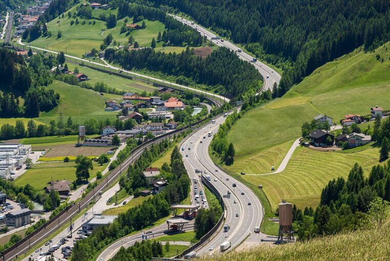 Vor der Demo auf der Brennerautobahn mit Totalsperre Vor der Demo auf der Brennerautobahn mit Totalsperre