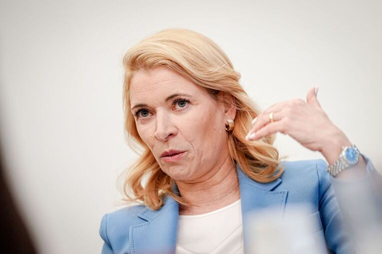 Bahnchefin Evelyn Palla Bahnchefin Evelyn Palla