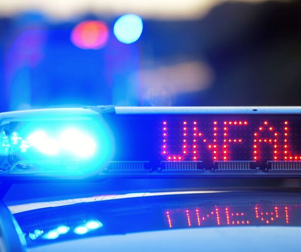 Polizeifahrzeug im Einsatz. Polizeifahrzeug im Einsatz.