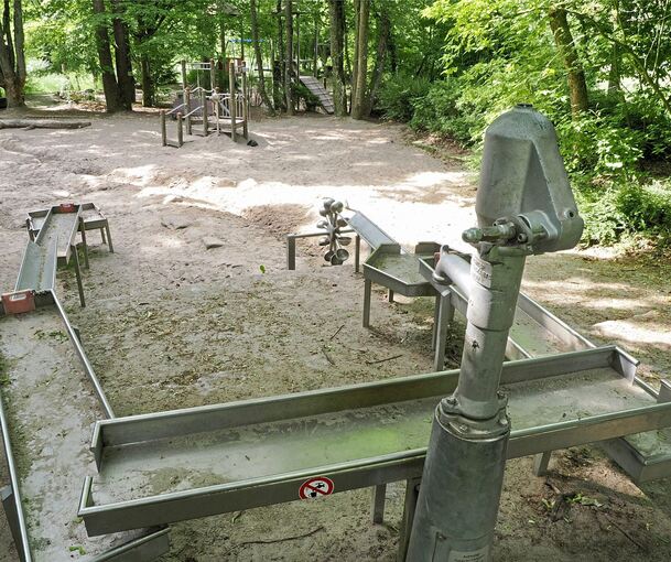 Ein Wasserspielplatz ohne Wasser? In Hoheneck ist ein Schaden durch mutwillige Zerstörung entstanden.