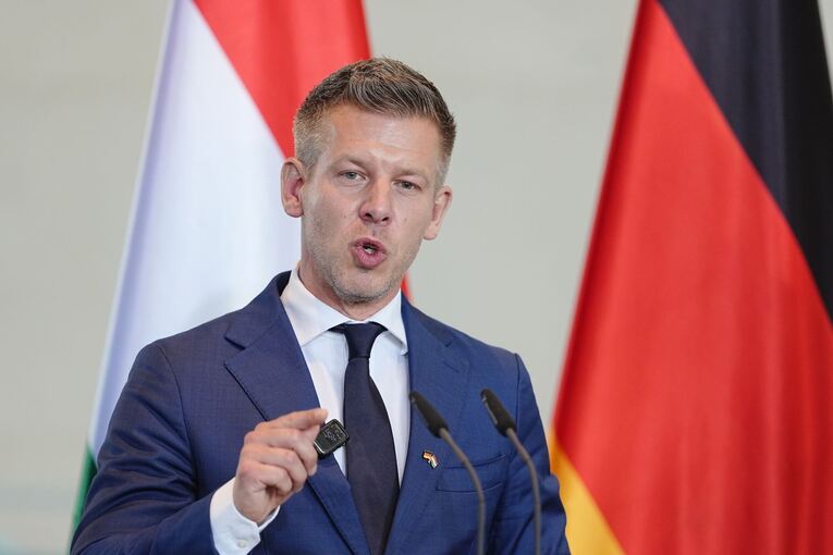 Ungarns Ministerpräsident Magyar in Berlin