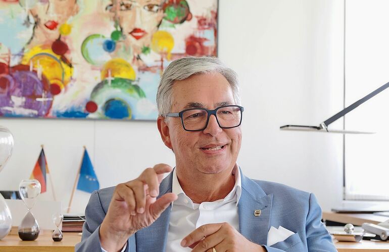 Dietmar Allgaier sieht sich von Bund und Land bei der Bewältigung der Finanzkrise im Stich gelassen.