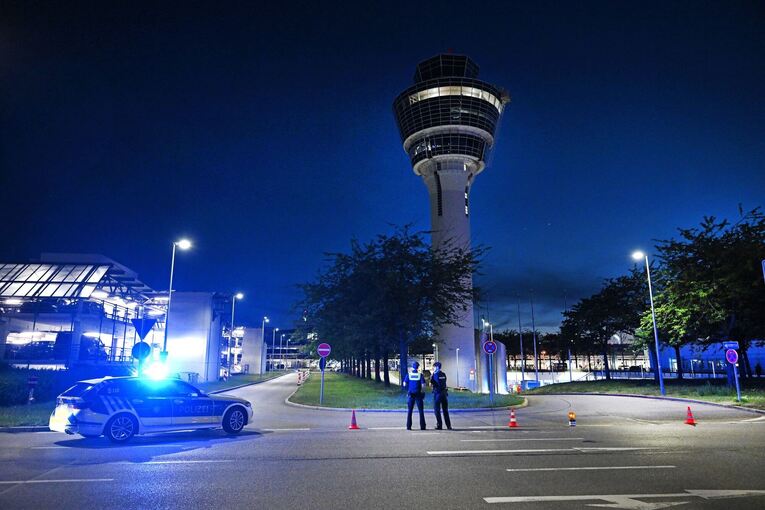 Flughafen München stellt teilweise Betrieb ein