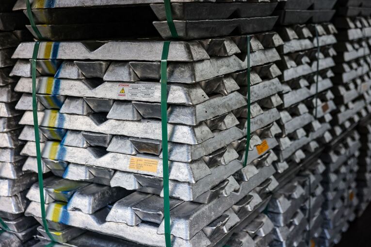 Aluminium Aluminium