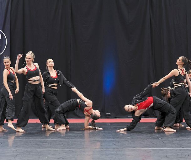 Die „Dance Works“ des 1. TC Ludwigsburg zeigen beim Bundesligaturnier in Kornwestheim ihre Choreografie.