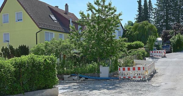 Die Baustelle an der Ecke Paulinenstraße/Luisenstraße auf einem Foto von vergangener Woche: Netze BW wird hier noch Kabel verlegen.