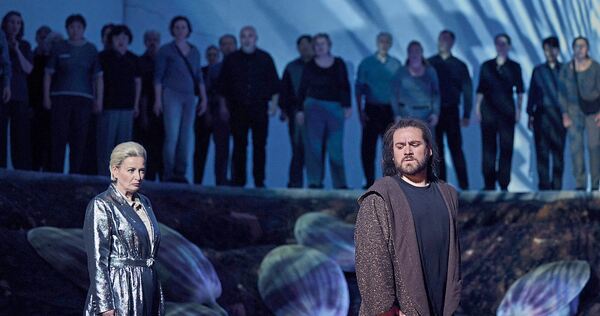 Eine Träne kann auch eine Abrissbirne sein: Puccinis „Turandot“ an der Staatsoper Stuttgart. Eine Träne kann auch eine Abrissbirne sein: Puccinis „Turandot“ an der Staatsoper Stuttgart.