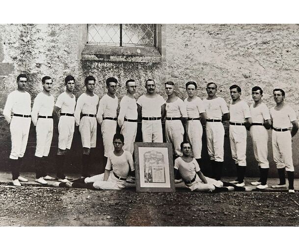 Anfang August 1909 wurde der erste große sportliche Erfolg errungen und damit der Trainingsfleiß der jungen Turner honoriert. Beim Kreisturnfest in Heilbronn stellte der SV Walheim die Kreismeisterschaft-Mannschaft sowie mehrere Einzelsieger.