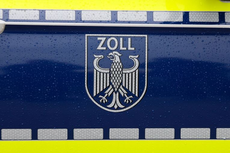 Dienstfahrzeug des Zolls Dienstfahrzeug des Zolls