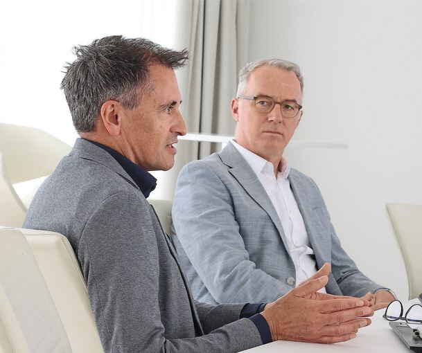 Das Geschäftsführer-Duo der RKH Gruppe im Gespräch: Axel Hechenberger (links) und Marc Nickel.