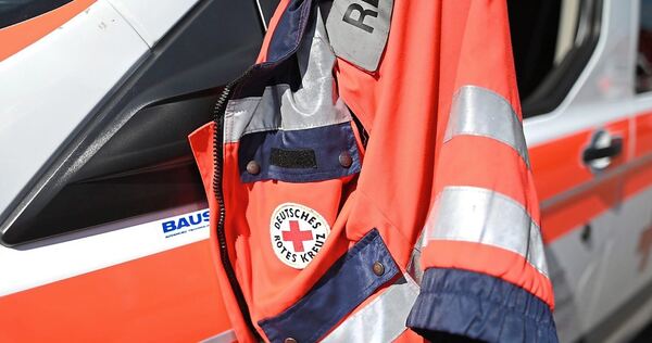 Bei dem Unfall zwischen Mühlhausen und Neckargröningen im Februar 2025 starb eine Frau, drei Personen wurden verletzt.