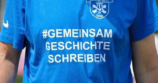 Aus dem Keller geholt: Aldinger Relegations-Shirts.