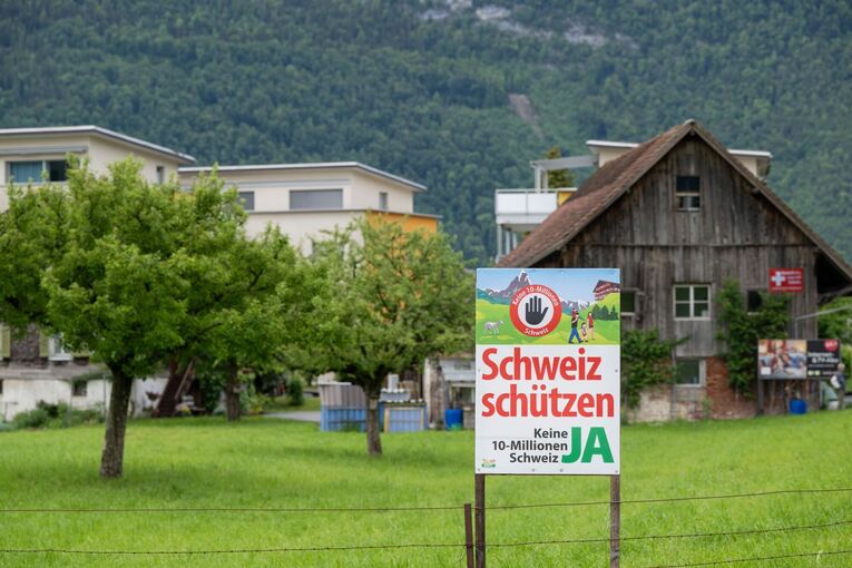 Schweizer stimmen über Obergrenze für Bevölkerung ab Schweizer stimmen über Obergrenze für Bevölkerung ab