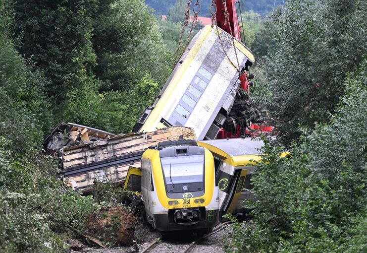 Nach dem Zugunglück in Oberschwaben Nach dem Zugunglück in Oberschwaben