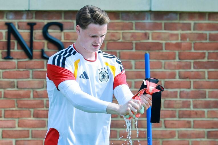Jonas Urbig Jonas Urbig