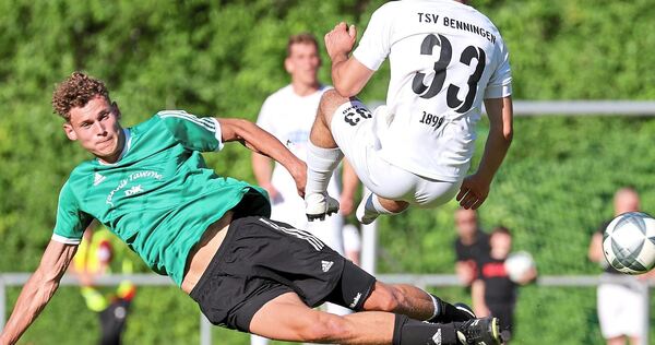Felix Baumann (links) und die DJK Ludwigsburg schicken Iniko Pasmakis und den TSV Benningen in die Kreisliga B.Foto: Baumann Felix Baumann (links) und die DJK Ludwigsburg schicken Iniko Pasmakis und den TSV Benningen in die Kreisliga B.