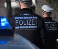 Die Polizei sucht den Mann, der sich vor den Minderjährigen in Kornwestheim entblößt hat. Die Polizei sucht den Mann, der sich vor den Minderjährigen in Kornwestheim entblößt hat.