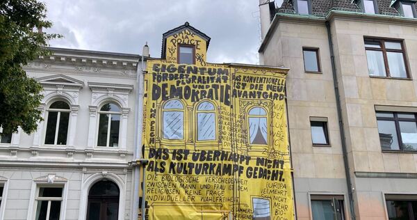 Golden Shop mit neuer Fassade