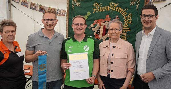 District hiking day in Walheim combines exercise, community, and honors