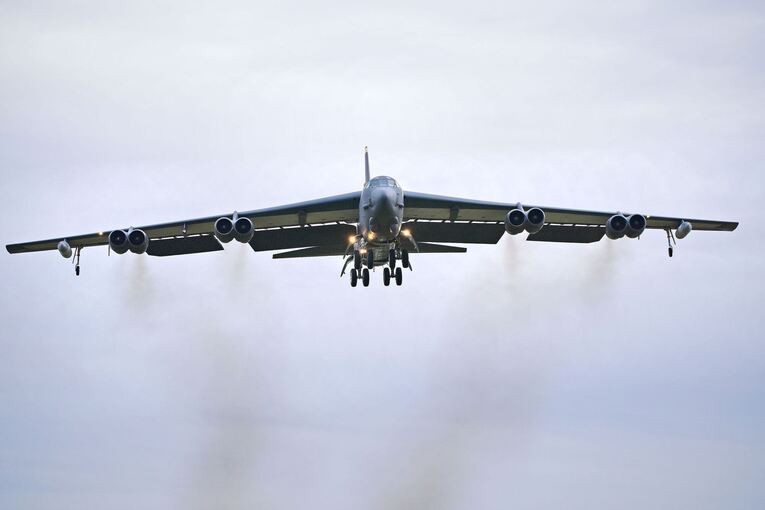 B-52-Bomber. B-52-Bomber.
