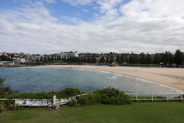 Frau in Sydney bei Hai-Angriff lebensgefährlich verletzt Frau in Sydney bei Hai-Angriff lebensgefährlich verletzt