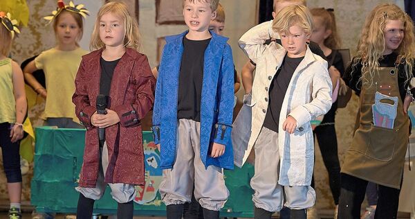 Die Kinder auf der Suche nach dem verschwundenen Herzog.