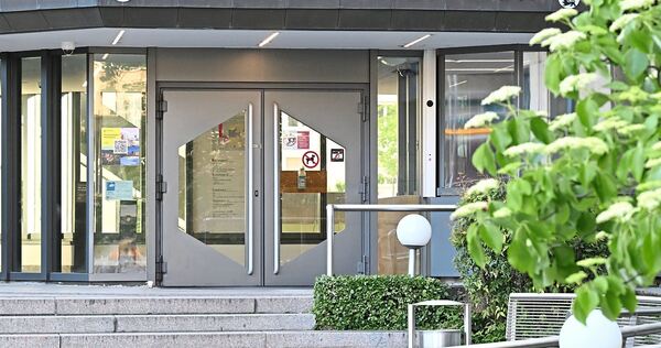 Vor dem Landgericht Stuttgart sagte am Dienstag der Mann aus, auf den im April 2025 geschossen worden war.