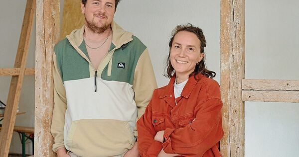 Marileen und Patrik Horner in ihrem neuen Zuhause in der Bebenhäuser Straße. Marileen und Patrik Horner in ihrem neuen Zuhause in der Bebenhäuser Straße.