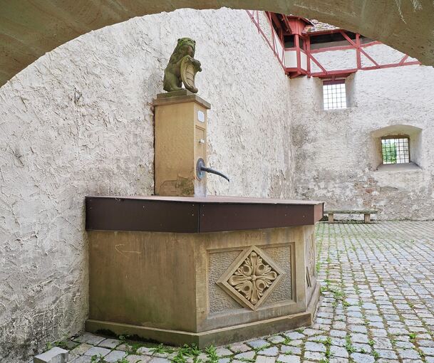 Weil sein Ablauf repariert werden muss, ist der Brunnen im Alten Schloss Beihingen seit 2021 außer Betrieb.