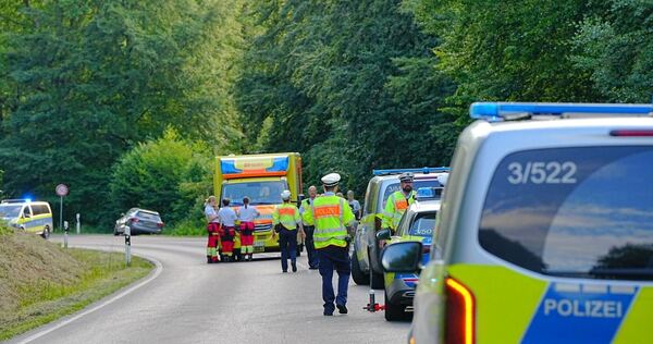 Radfahrerin stirbt nach Kollision mit Auto