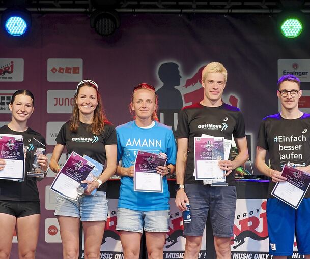 Die Sieger: Annika Metzger, Lina Kabsch, Tatjana Hoffmann, Lasse Friedrichs und Nils Friedrichs.