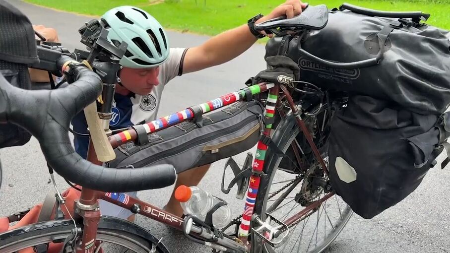 Jakob Alberti reist auf dem Fahrrad um die Welt Jakob Alberti reist auf dem Fahrrad um die Welt