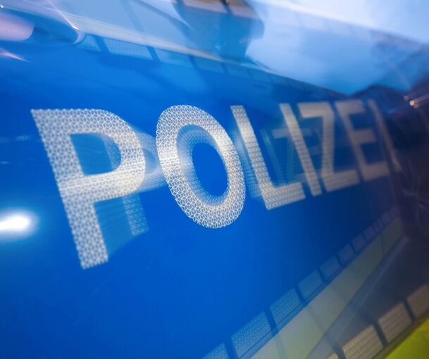 Zeugen der Unfallflucht können sich bei der Polizei melden.