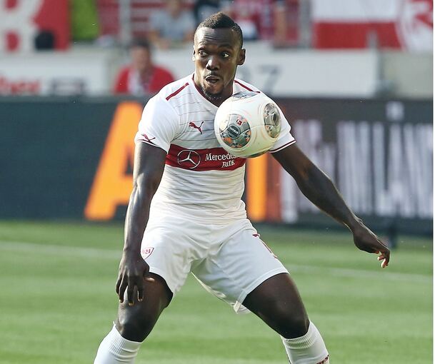 Arthur Boka im August 2013 im Trikot des VfB Stuttgart.
