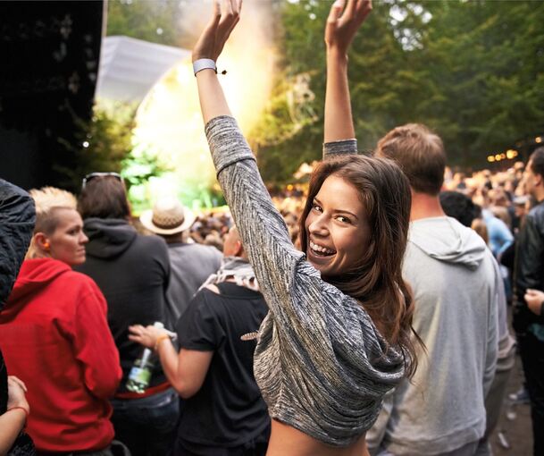 Gemeinsam mehr – das ist das Motto beim Neckarsteg-Fest am 18. Juli, bei dem DJ Paolo für Stimmung sorgen wird.