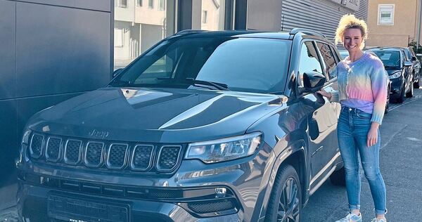 23.000 Euro zahlte Rahel Ruf für diesen Jeep Compass. Doch ihr Traumauto wird sie wohl nie bekommen.
