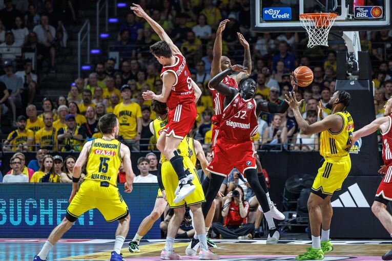 Alba Berlin - FC Bayern München Alba Berlin - FC Bayern München