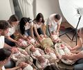 Elf auf einen Streich: Die Eltern all dieser Babys haben sich in Ludwigsburg auf der Frühchen-Station kennengelernt. Jetzt treff Elf auf einen Streich: Die Eltern all dieser Babys haben sich in Ludwigsburg auf der Frühchen-Station kennengelernt. Jetzt treffen sie sich für ein einmaliges Foto wieder.