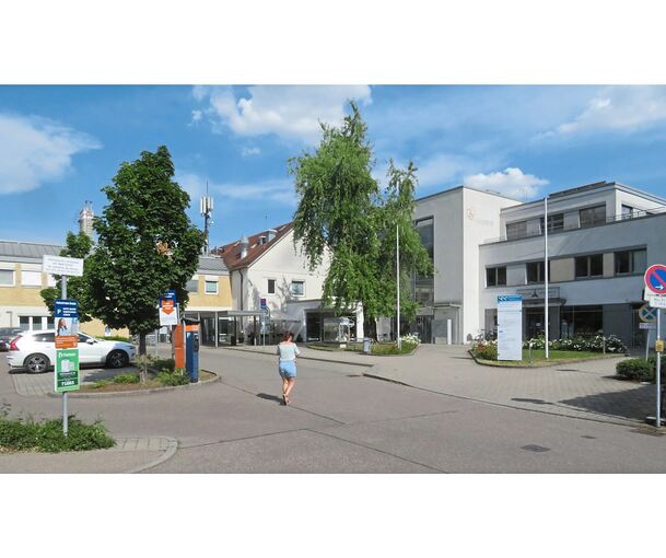 Zum 1. September will die Vaihinger Stadtbau das Gelände des ehemaligen Krankenhauses mit dem Ärztehaus übernehmen. Konkrete Vereinbarungen sind geschlossen worden.