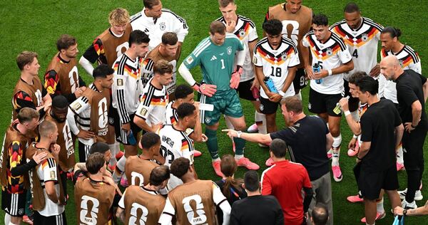 Trinkpause beim Spiel Deutschland gegen Curaçao