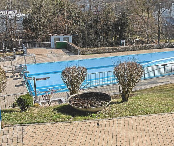 Im Eberdinger Freibad sind zumeist Gemeinde-Mitarbeiter beschäftigt.
