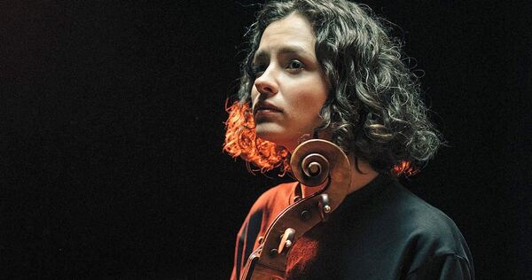 Anastasia Kobekina gastiert am Wochenende mit dem Kammerorchester Basel im Forum.