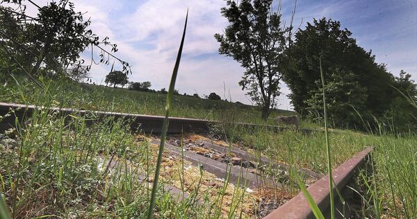 Alte Bahngleise zwischen Markgröningen, Möglingen und Ludwigsburg: Ende 2032 könnten hier wieder Züge fahren.