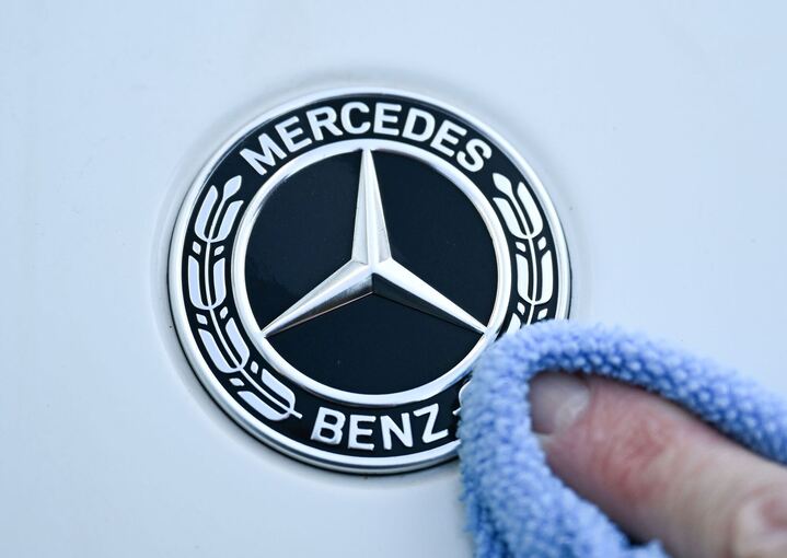Mercedes-Benz Logo