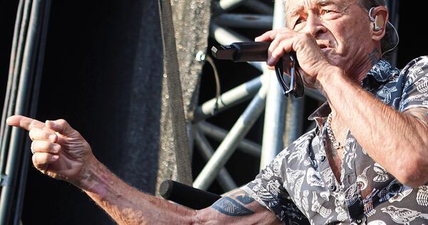 Er rockt noch immer: Peter Maffay bei seinem Auftritt am Bietigheimer Viadukt.